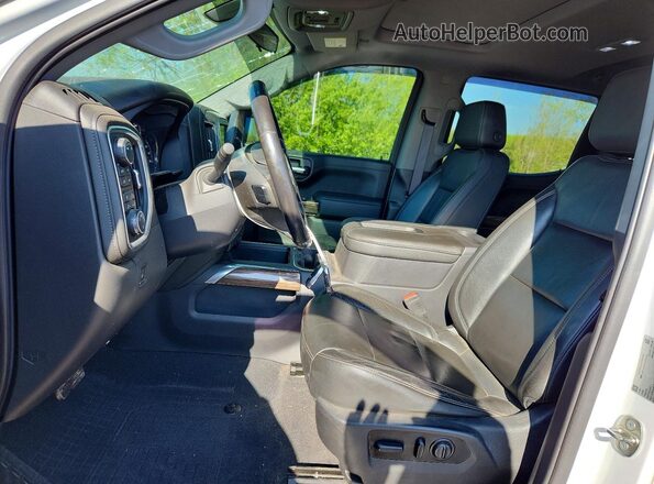 3GCPYFED6KG251769 2019 CHEVROLET SILVERADO Белый Вид салона спереди