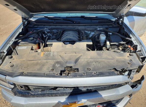 3GCUKREC6JG223563 2018 CHEVROLET SILVERADO Silver Սալոնի հետևի տեսք