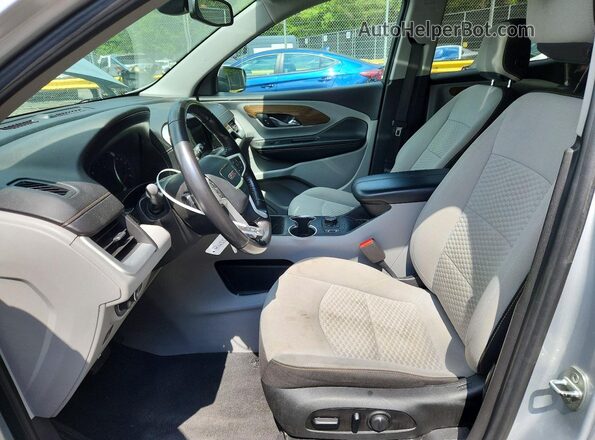 3GKALMEV0LL319238 2020 GMC TERRAIN Silver Vista interior delantera