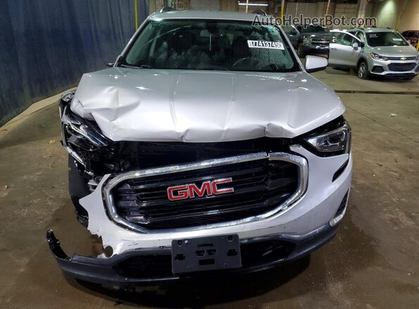 3GKALMEV3JL225027 2018 GMC TERRAIN Серебряный Вид спереди