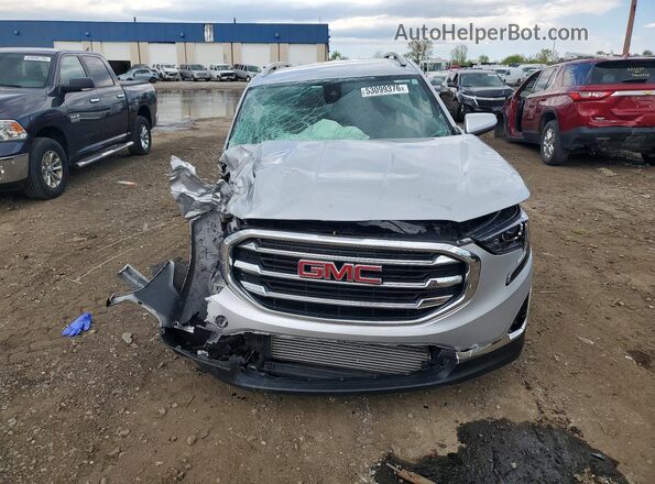 3GKALVEV2ML338722 2021 GMC TERRAIN Серебряный Вид спереди