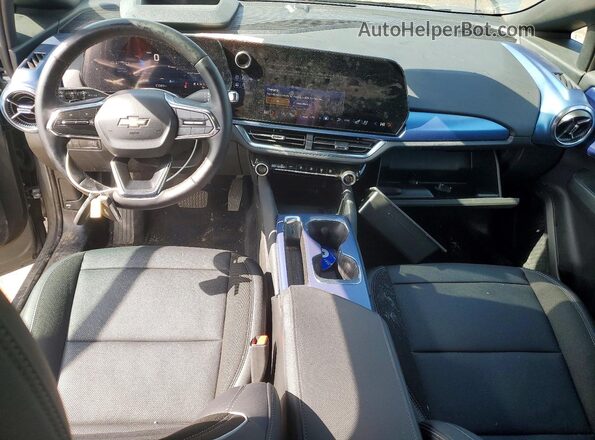 3GN7DNRP1SS208827 2025 CHEVROLET EQUINOX Серебряный Вид панели приборов