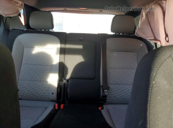 3GNAXHEV4LS737077 2020 CHEVROLET EQUINOX Silver Widok tylnych siedzeń