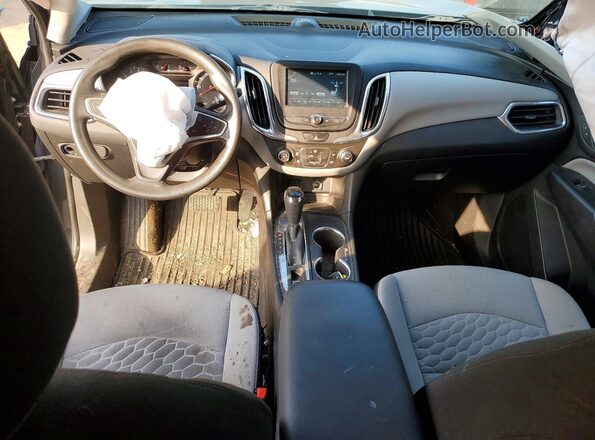 3GNAXHEV5JS626390 2018 CHEVROLET EQUINOX Серый Вид панели приборов