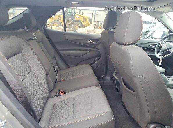 3GNAXJEV7JS543678 2018 CHEVROLET EQUINOX Серебряный Вид задних сидений