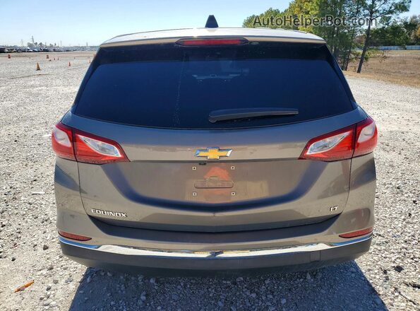 3GNAXJEV8JS561154 2018 CHEVROLET EQUINOX Серебряный Вид сзади