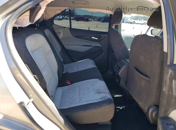 3GNAXJEV8JS561154 2018 CHEVROLET EQUINOX Серебряный Вид задней части салона