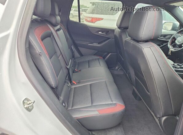 3GNAXLEG0TL377689 2026 CHEVROLET EQUINOX White Vista de los asientos traseros