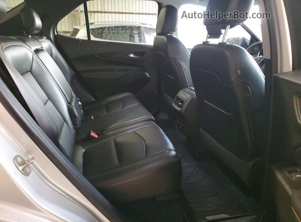3GNAXMEV0JS529588 2018 CHEVROLET EQUINOX Silver Вид задніх сидінь