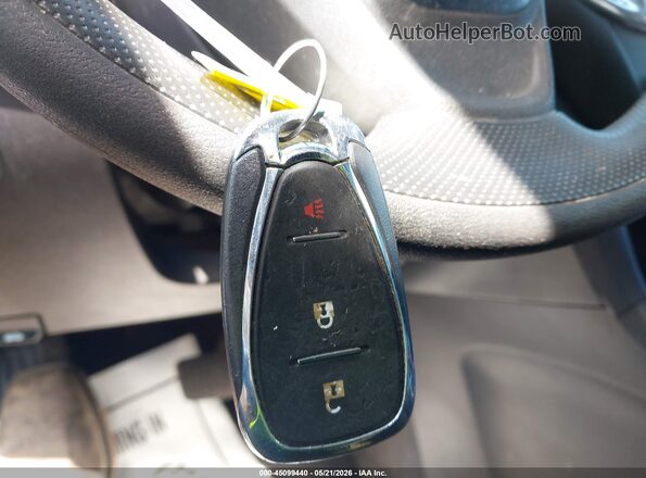 3GNAXTEV8MS122665 2021 CHEVROLET EQUINOX Белый Вид панели приборов