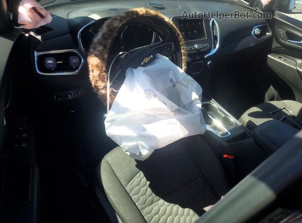 3GNAXUEV2LS556861 2020 CHEVROLET EQUINOX Черный Вид панели приборов