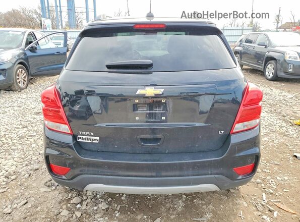 3GNCJLSB0JL323745 2018 CHEVROLET TRAX Черный Вид сзади