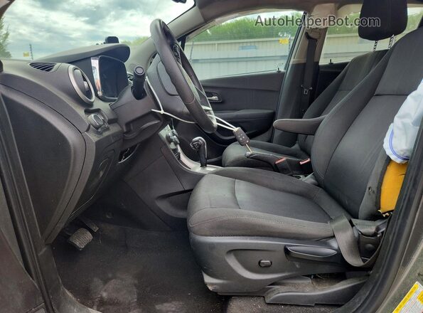 3GNCJLSB1GL279652 2016 CHEVROLET TRAX Gray Вид салону спереду