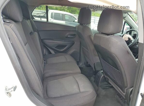 3GNCJLSB2KL351886 2019 CHEVROLET TRAX Белый Вид задней части салона