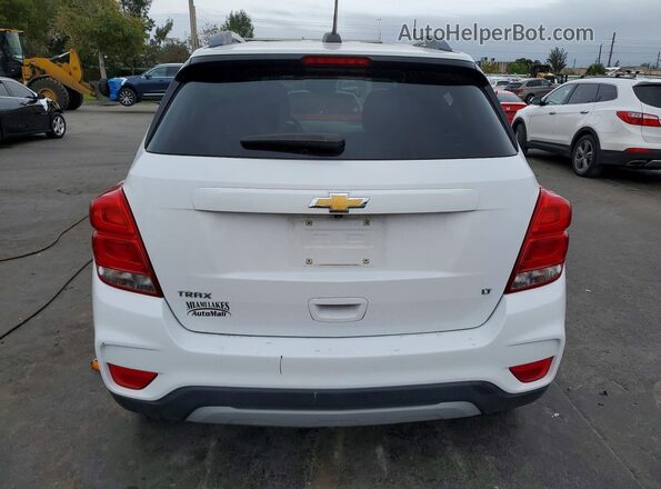 3GNCJLSB2KL351886 2019 CHEVROLET TRAX Белый Вид сзади