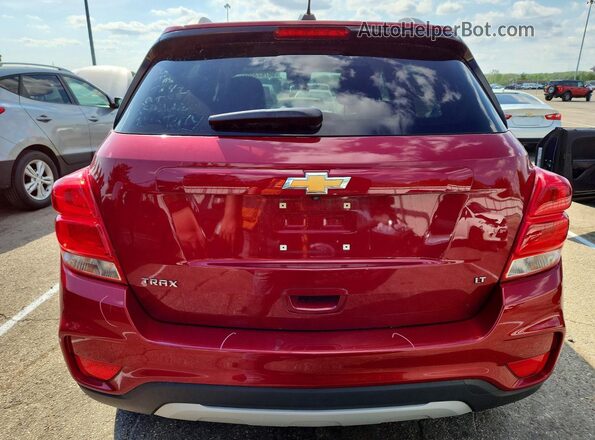 3GNCJLSB2LL137319 2020 CHEVROLET TRAX Red Rear view