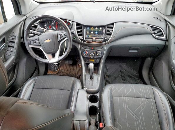 3GNCJLSB5JL392883 2018 CHEVROLET TRAX Желто-коричневый Вид панели приборов