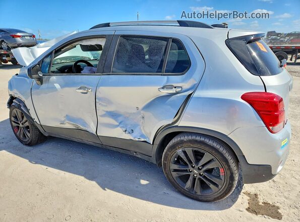 3GNCJLSB7JL256285 2018 CHEVROLET TRAX Silver Tył lewy
