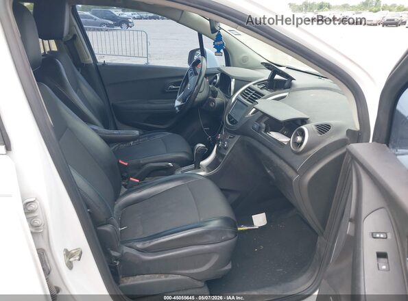 3GNCJLSB9GL219568 2016 CHEVROLET TRAX Белый Вид салона спереди