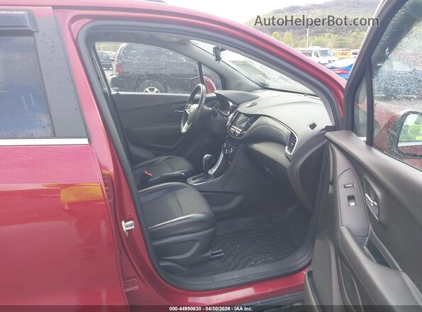 3GNCJPSB2JL265144 2018 CHEVROLET TRAX Красный Вид салона спереди