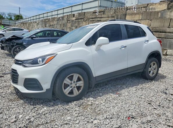 3GNCJPSB3HL239372 2017 CHEVROLET TRAX Белый Передняя левая четверть