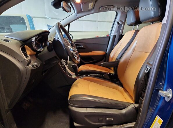 3GNCJPSB4LL234075 2020 CHEVROLET TRAX Blue Widok wnętrza z przodu