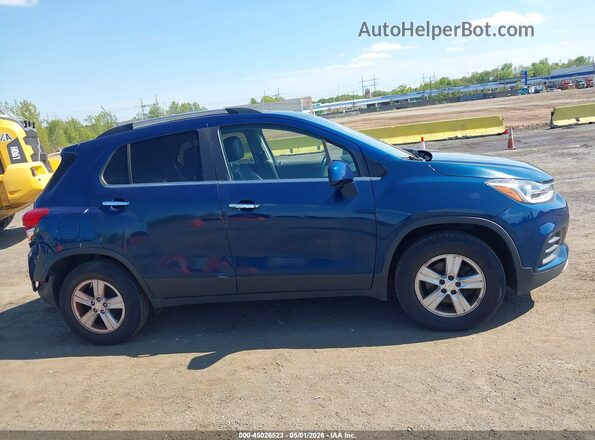 3GNCJPSB5LL232285 2020 CHEVROLET TRAX Синий Вид задней части салона