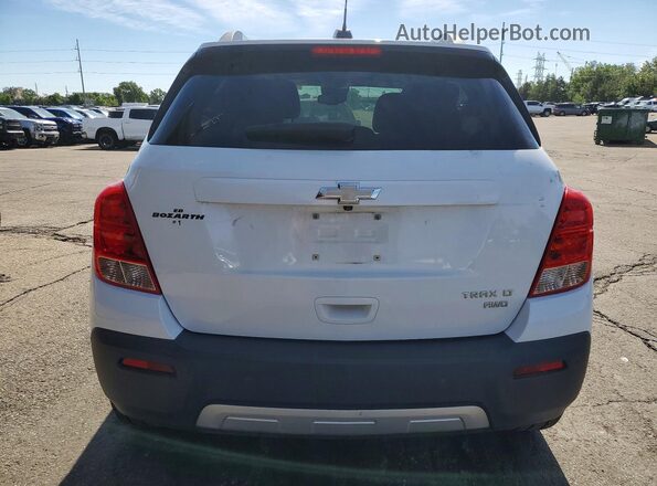 3GNCJPSB6GL239090 2016 CHEVROLET TRAX Белый Вид сзади