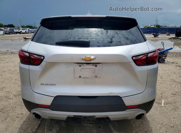3GNKBARA1KS673175 2019 CHEVROLET BLAZER Серебряный Вид сзади
