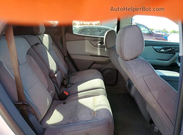 3GNKBBRA4LS689166 2020 CHEVROLET BLAZER White Widok wnętrza z tyłu