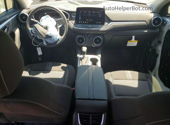 3GNKBCR4XTS136179 2026 CHEVROLET BLAZER White Вид панелі приладів