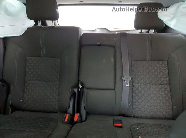 3GNKBCRSXLS563506 2020 CHEVROLET BLAZER Silver Widok tylnych siedzeń