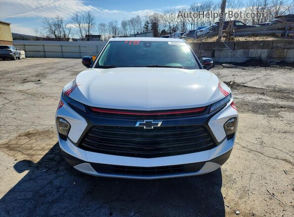 3GNKBDR43PS226088 2023 CHEVROLET BLAZER Белый Вид спереди