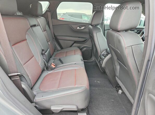 3GNKBERSXSS149958 2025 CHEVROLET BLAZER Серый Вид задней части салона