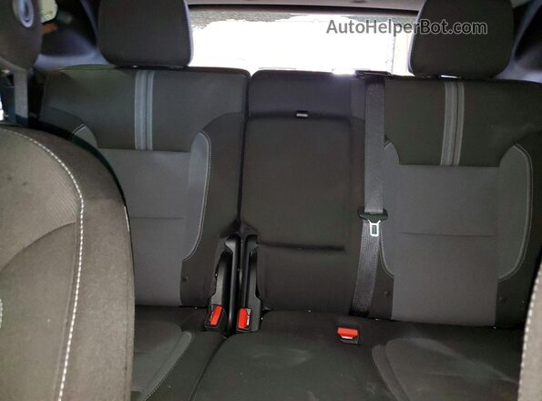 3GNKBHR41SS231421 2025 CHEVROLET BLAZER Белый Вид задних сидений