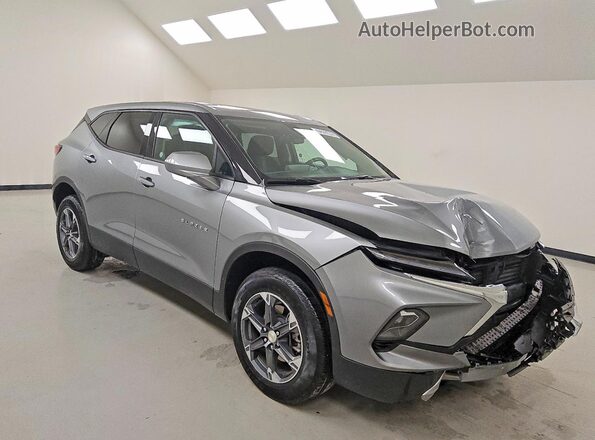 3GNKBHR4XSS218893 2025 CHEVROLET BLAZER Серый Передняя правая четверть