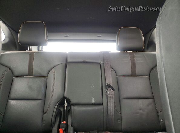 3GNKBKRS3KS611338 2019 CHEVROLET BLAZER White Rear seats view