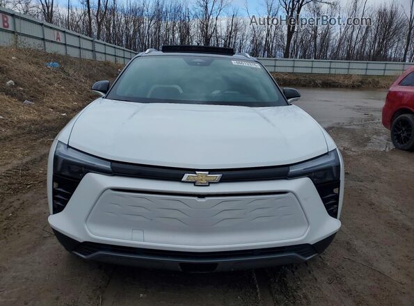3GNKDGRJ7SS134041 2025 CHEVROLET BLAZER White Vista frontal