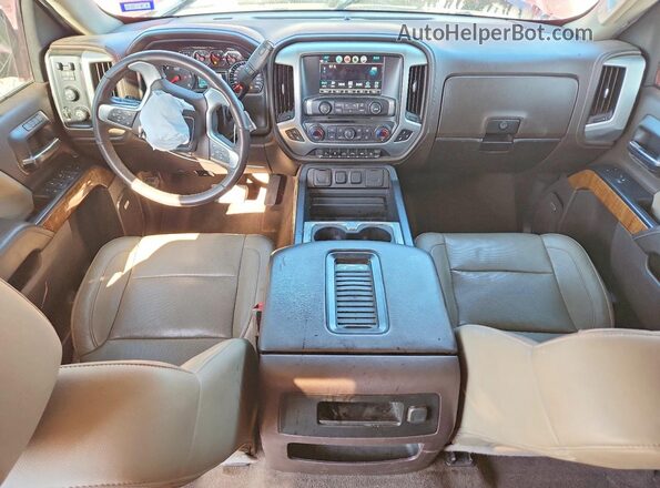 3GTU2NEC7JG477372 2018 GMC SIERRA Красный Вид панели приборов