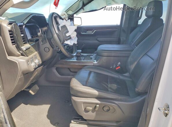 3GTUUDED8RG312486 2024 GMC SIERRA Белый Вид салона спереди