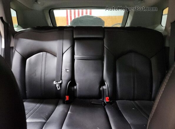 3GYFNEE31GS576057 2016 CADILLAC SRX Silver Widok tylnych siedzeń