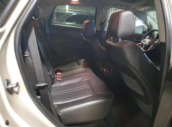 3GYFNFE37GS504527 2016 CADILLAC SRX Gold Rear interior view