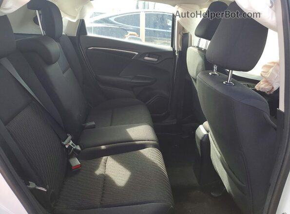 3HGGK5H82LM723982 2020 HONDA FIT Белый Вид задней части салона