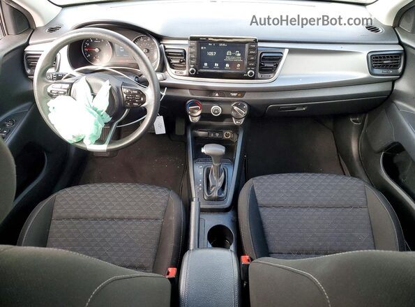 3KPA24AB3KE225142 2019 KIA RIO White Вид панелі приладів