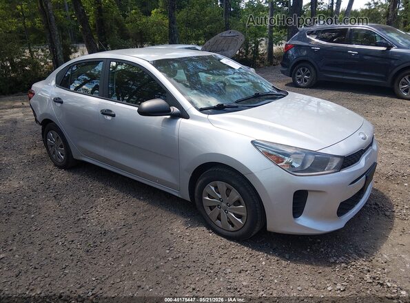 3KPA24AB7JE078712 2018 KIA RIO Серебряный Передняя правая четверть