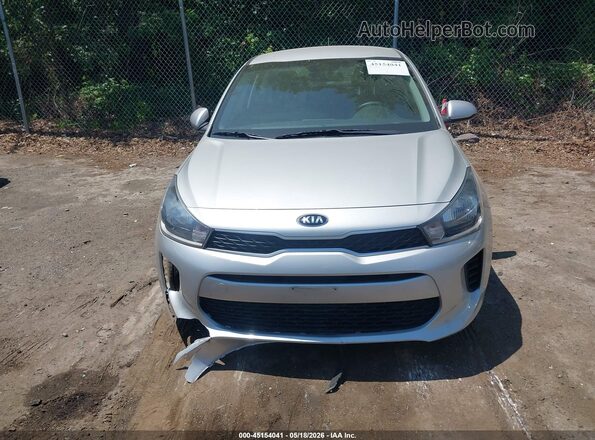 3KPA24AD0LE339196 2020 KIA RIO Серебряный Вид задней части салона