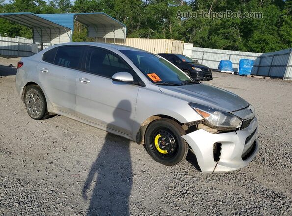 3KPA24AD1LE354578 2020 KIA RIO Серебряный Передняя правая четверть