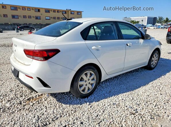 3KPA24AD4NE471316 2022 KIA RIO White Rear right