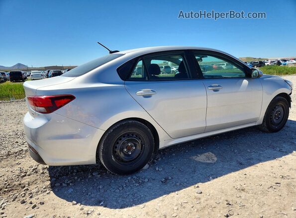3KPA24AD5LE284308 2020 KIA RIO Silver Rear right