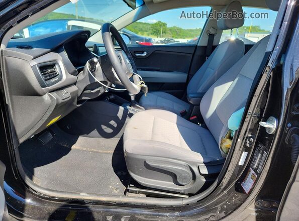 3KPA24AD6LE302685 2020 KIA RIO Black Widok wnętrza z przodu